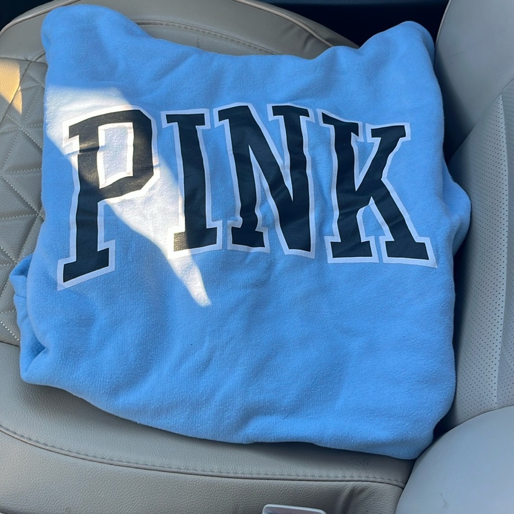 Cropped Blue Pink sweatshirt Size Small